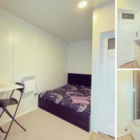 Apartament D-2 * Warsaw