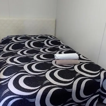 Apartament D-2 *